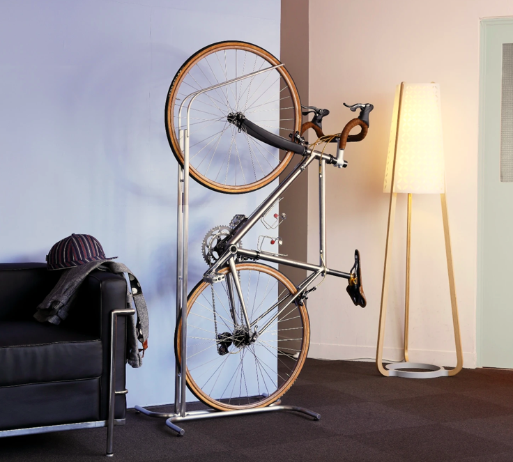Minimalist L-shaped upright bicycle storage rack