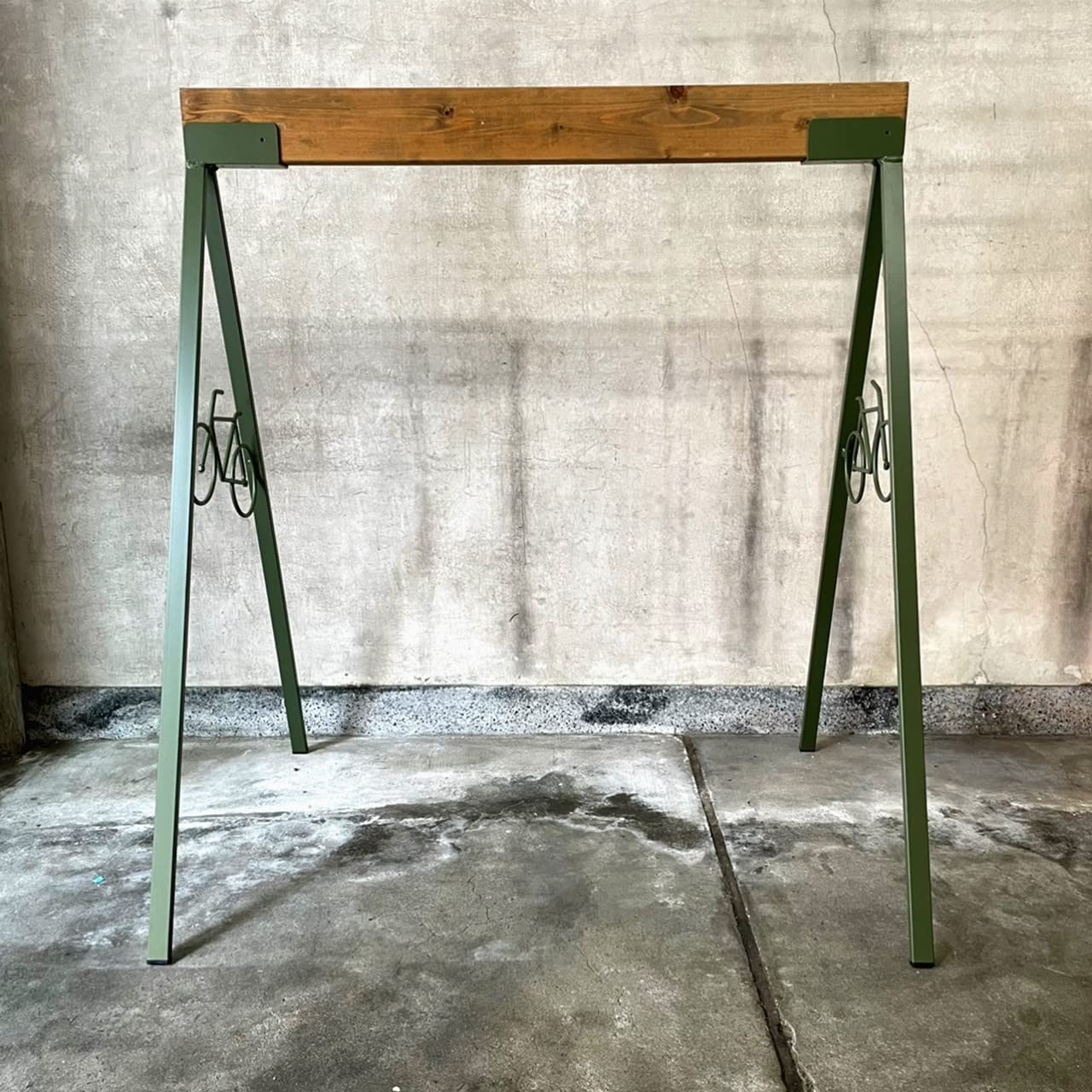A Japanese-made saddle type bicycle rack