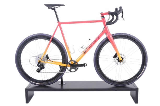 Bicycle display cabinet