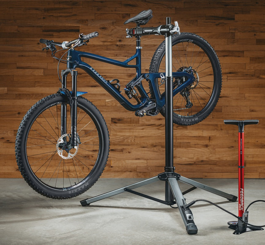 Feedback Sports Pro Air Lift Repair Stand - with bike mounted
