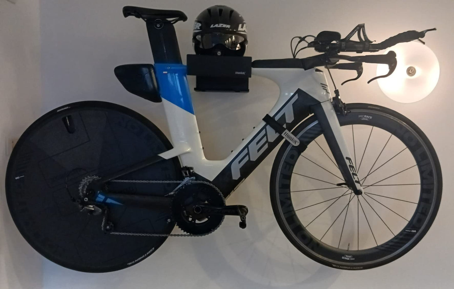 Huniox Bicycle Wall Mount Holder — Space-Saving Garage Bike Storage with Magnetic Protection