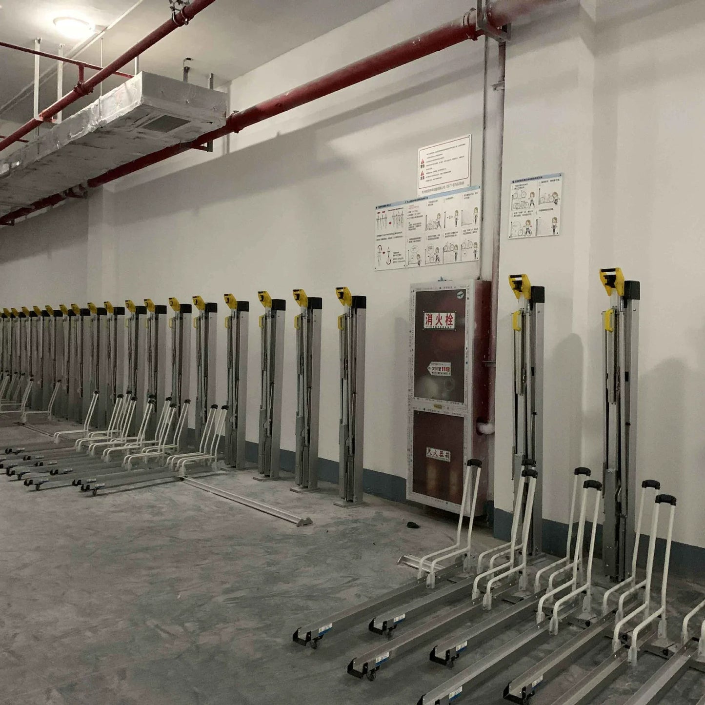 ERAIN Double-Tier Bicycle Parking Rack with Assisted Lift & Space-Saving Design